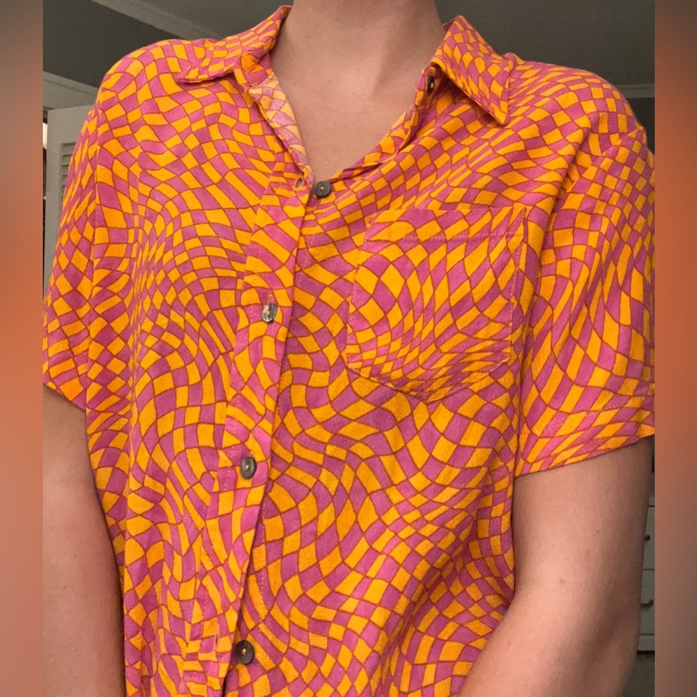 checker board button up short sleeve top